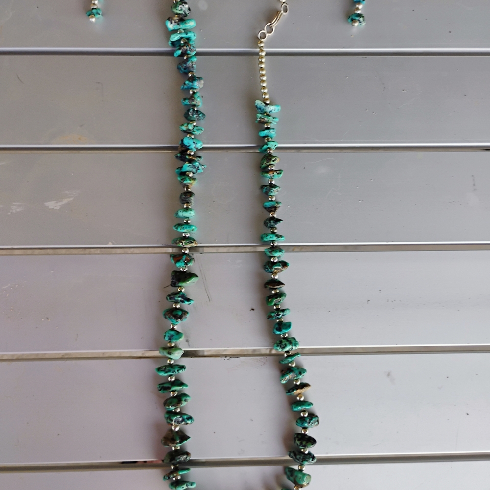 Turquoise Beaded Necklace